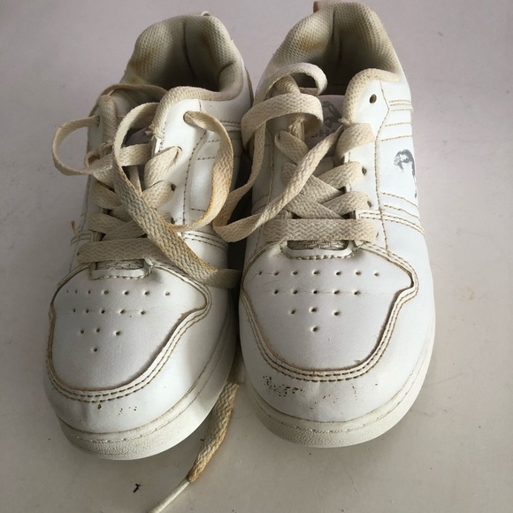 Reebok - SHAQ.  Classic White Sneakers size 10 children. Could use a better wash - Picture 2 of 8